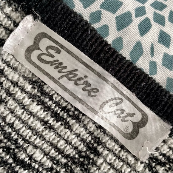 Empire Cat Black & White Floral Rose Knit Cardigan Sweater Medium Button Down - Picture 10 of 10